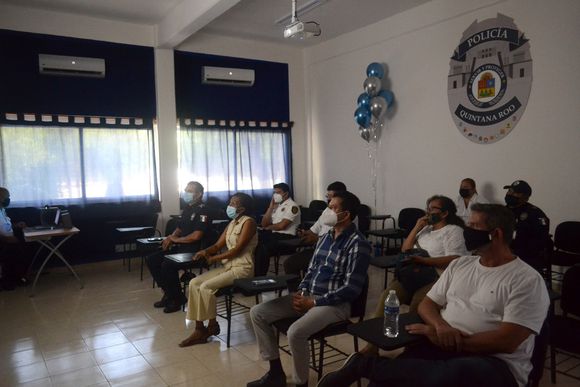 Presentan aula modelo de la Academia de Policía de Cancún